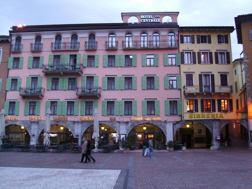 Hotel Centrale Hotel 3*