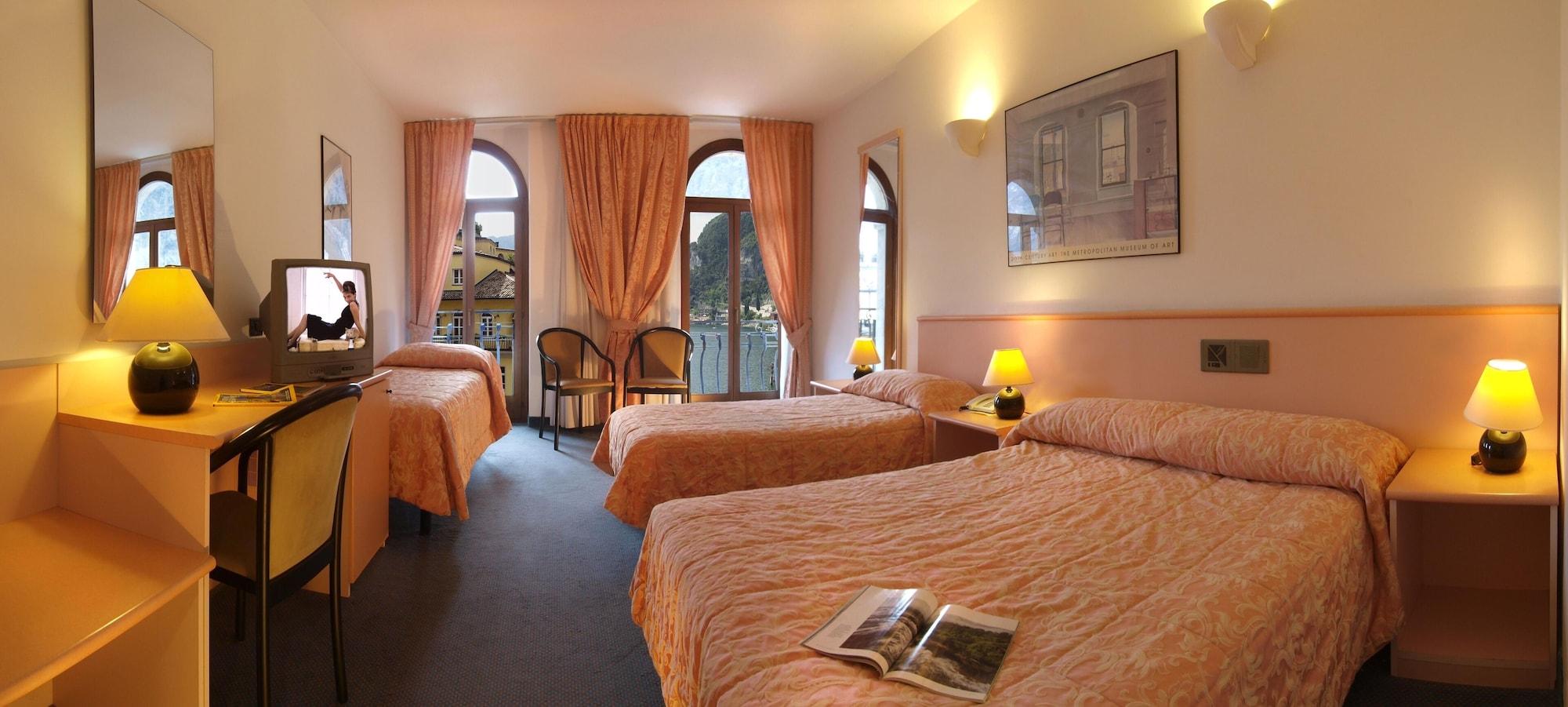 Hotel Centrale Riva del Garda