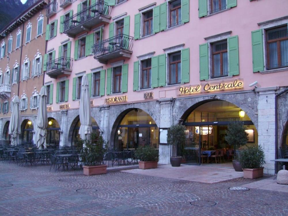 Hotel Centrale Hotel Riva del Garda